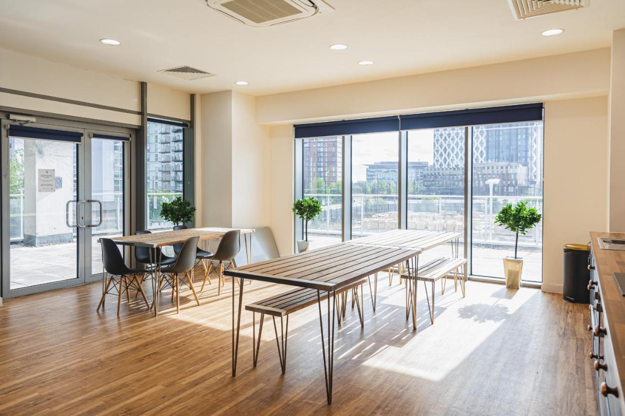 Hallsphere - Stunning Apartment Salford Quays Manchester Buitenkant foto