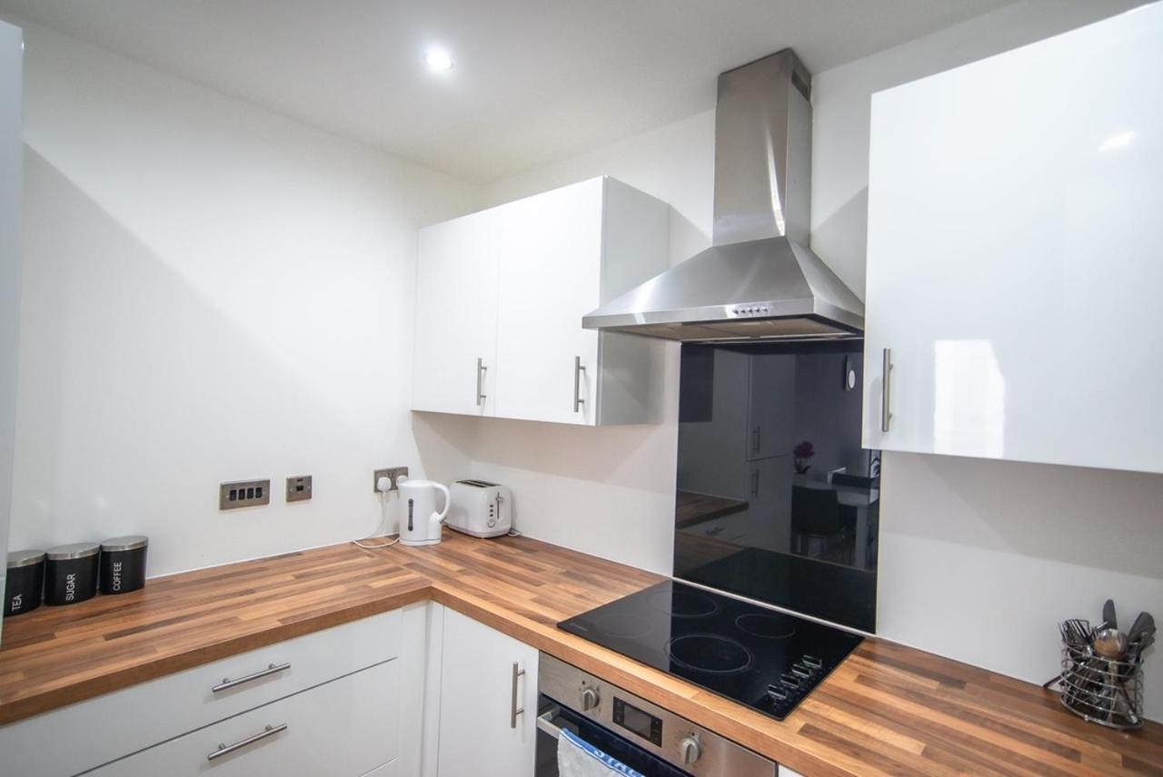 Hallsphere - Stunning Apartment Salford Quays Manchester Buitenkant foto
