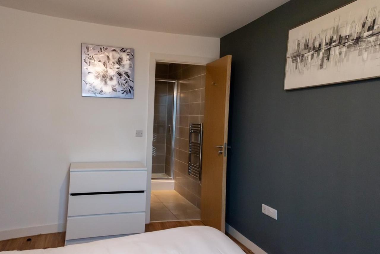 Hallsphere - Stunning Apartment Salford Quays Manchester Buitenkant foto